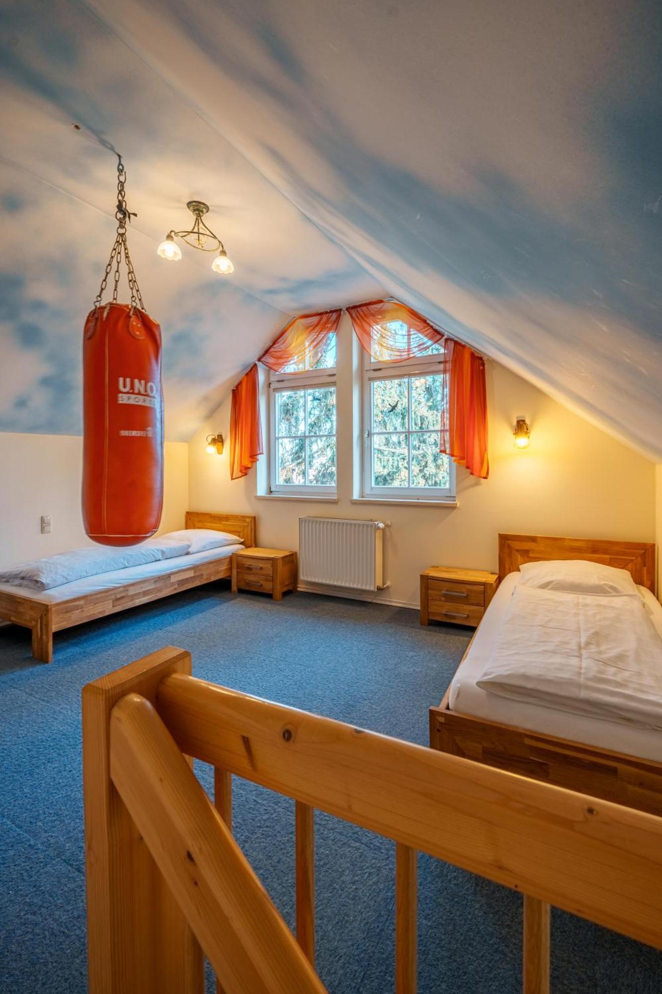 Koenig Ludwig Design Hotel Neu Zimmer Mit Sauna Oder Whirlpool Oder Mehr Altötting エクステリア 写真